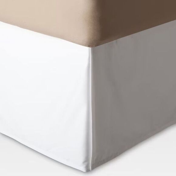 Open Box - Threshold - White Wrinkle-Resistant Cotton Bed Skirt (Full) -  White - Picture 1 of 4